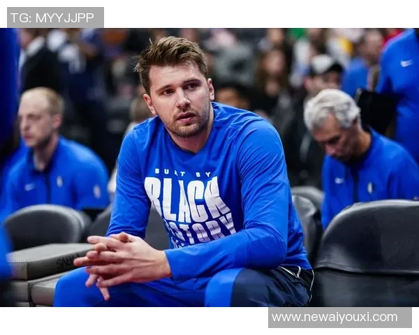 东契奇开赛前四场狂砍165分创队史纪录里夫斯以143分并列第四位 东契奇开赛前四场狂砍165分创队史纪录里夫斯以143分并列第四位