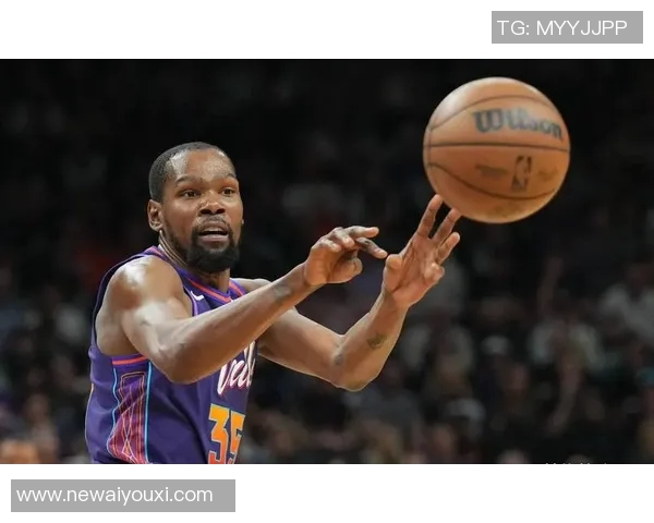 杜兰特谈团队合作的重要性传球能减轻队友压力提升整体表现 杜兰特谈团队合作的重要性传球能减轻队友压力提升整体表现