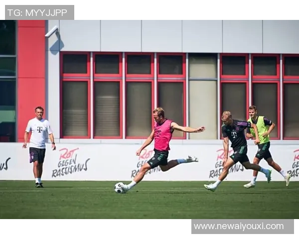 完美防守展现实力莫斯克拉成功限制凯恩全场无射门表现 完美防守展现实力莫斯克拉成功限制凯恩全场无射门表现