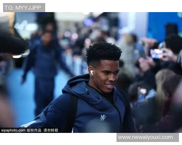 切尔西阿森纳争抢里尔中场布阿迪转会费超5000万欧元