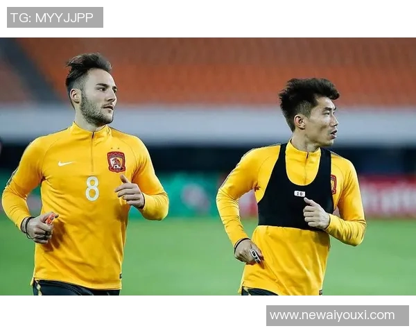 布斯克茨携妻儿共庆退役仪式迈阿密球迷齐聚致敬