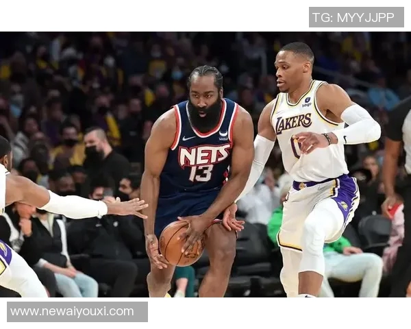 狄龙琼斯三双表现耀眼却无力救主球队失利26分12板10助成空砍英雄